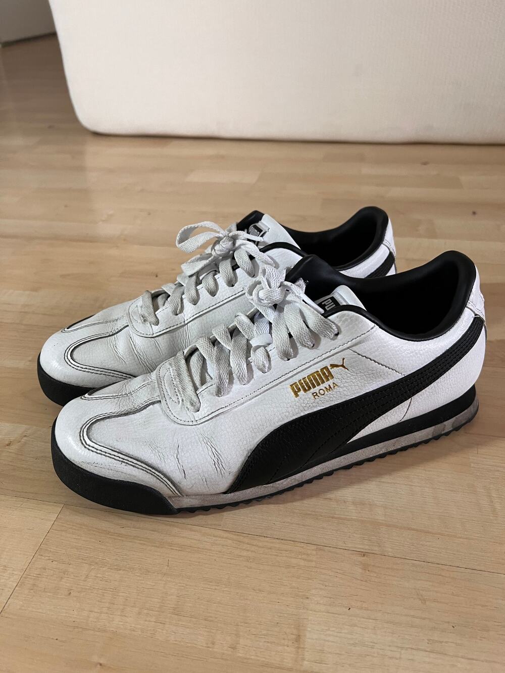 Puma Roma 24 White Black Retro Low Profile Sneakers Size 11 US Casual Retro